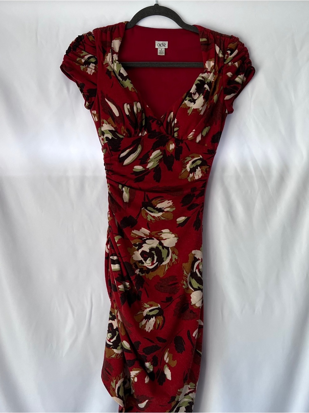 Cache Red Floral Dress with V-Neck - Picture 13 of 14